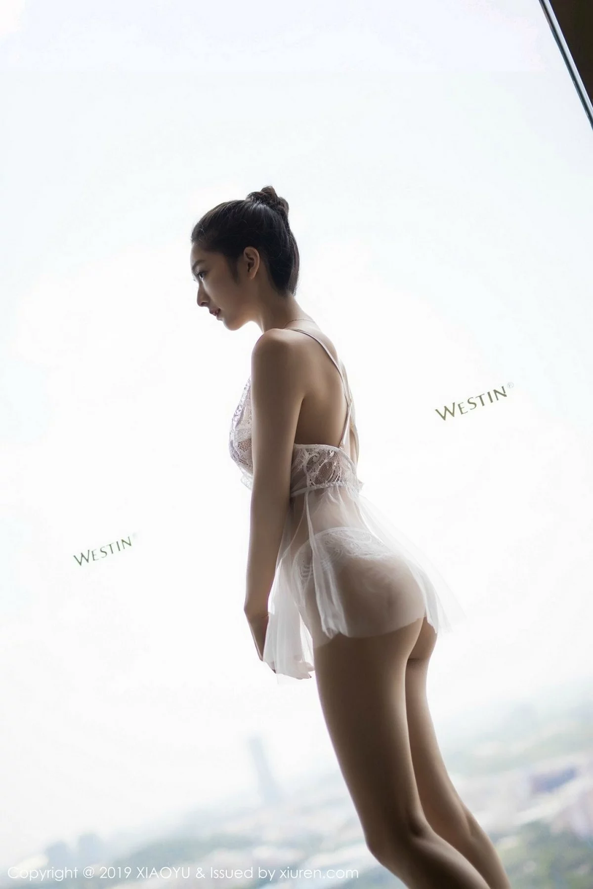 Xrmnw.Com[XiaoYu画语界]Vol.033_气质女神Carry私房红色低胸连身裙+性感内衣爆乳诱惑写真51P