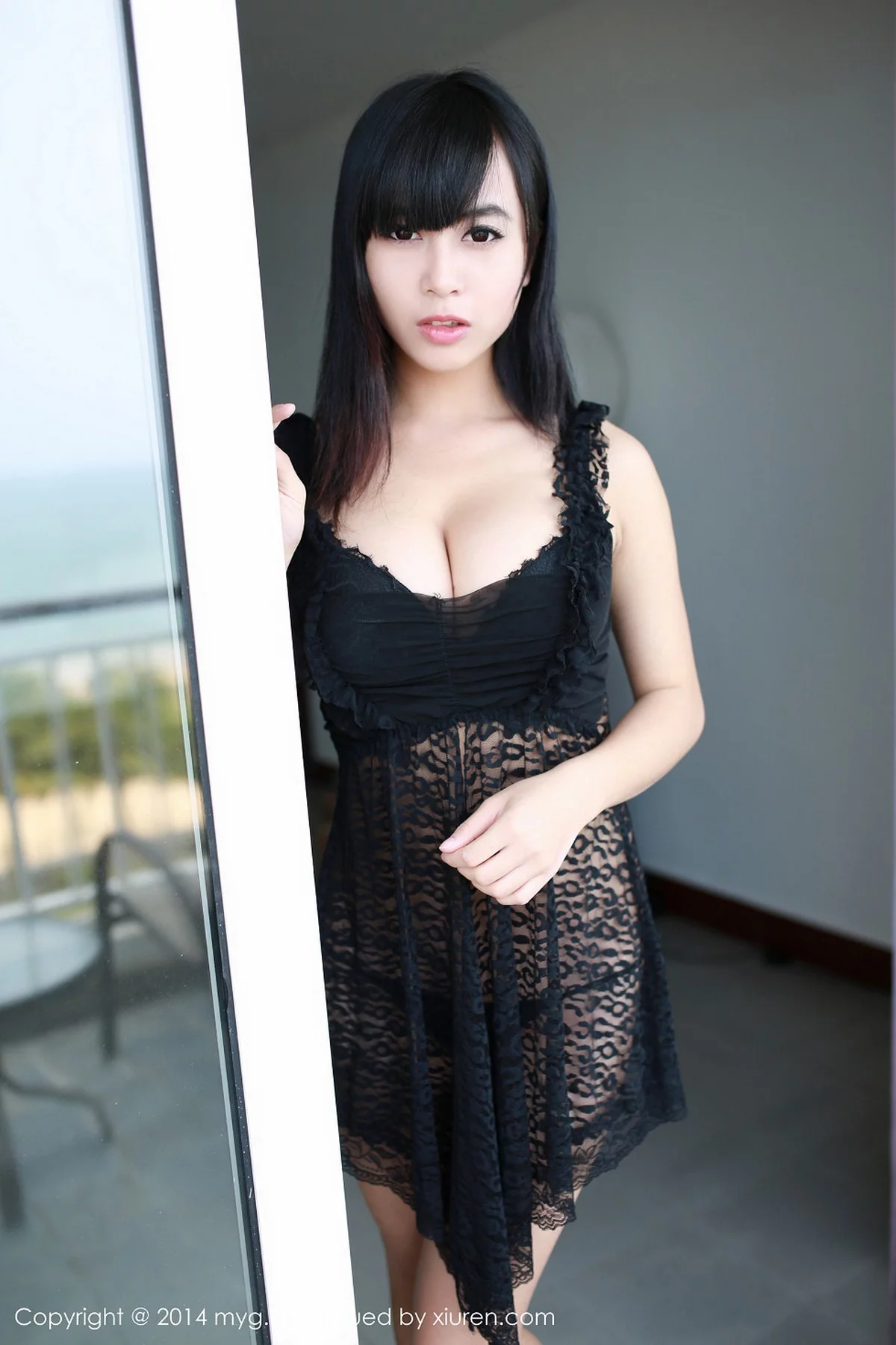 Xrmnw.Com[MyGirl美媛馆]Vol.033_嫩模黄可christine红色情趣睡裙真空秀豪乳性感写真69P