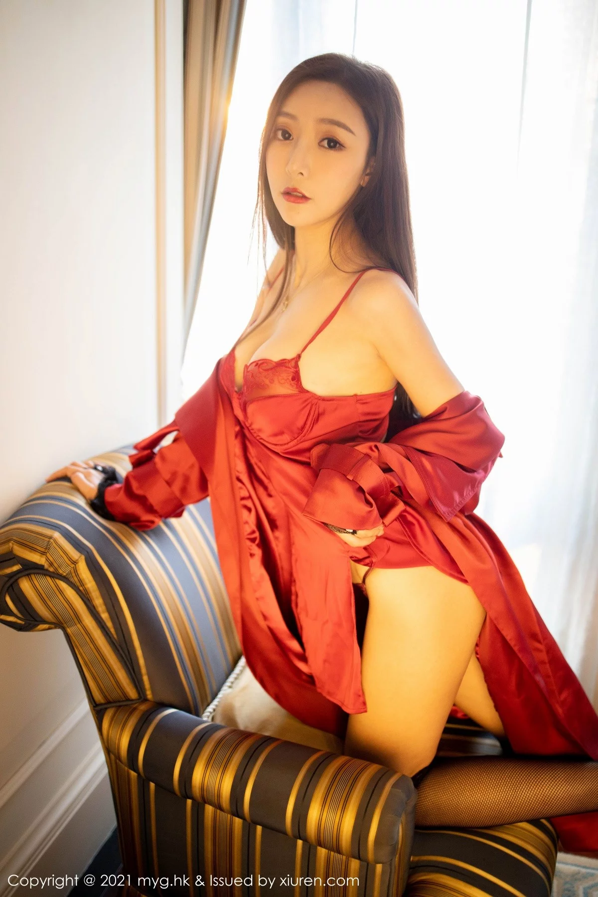 Xrmnw.Com[MyGirl美媛馆]Vol.496_女神王馨瑶yanni鲜红飒爽皮衣配黑丝网袜半脱露翘臀诱惑写真63P