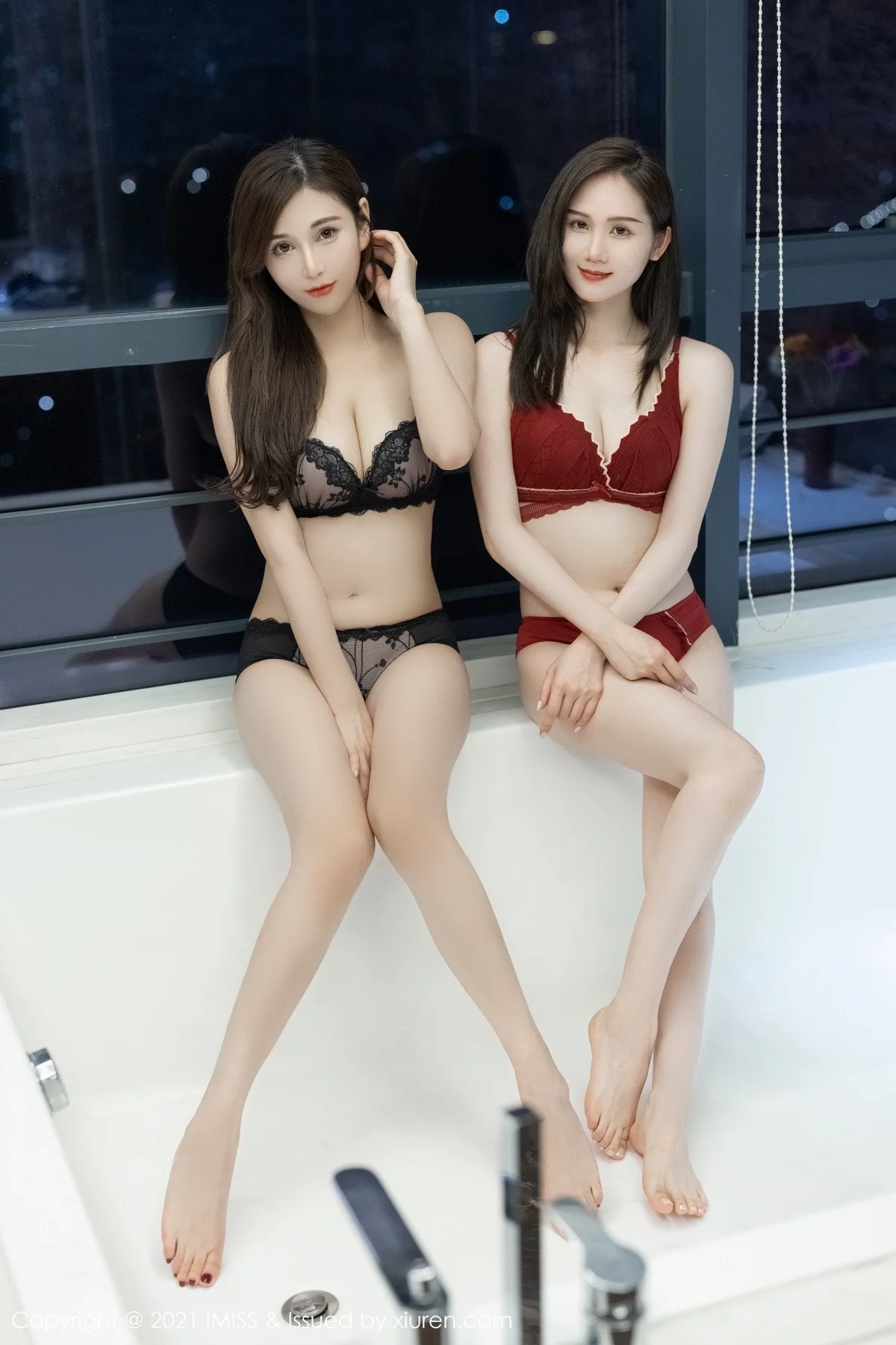 Xrmnw.Com[IMISS爱蜜社]Vol.582_气质女神Lavinia肉＆SISY思都市OL短裙下超薄肉丝诱惑写真65P