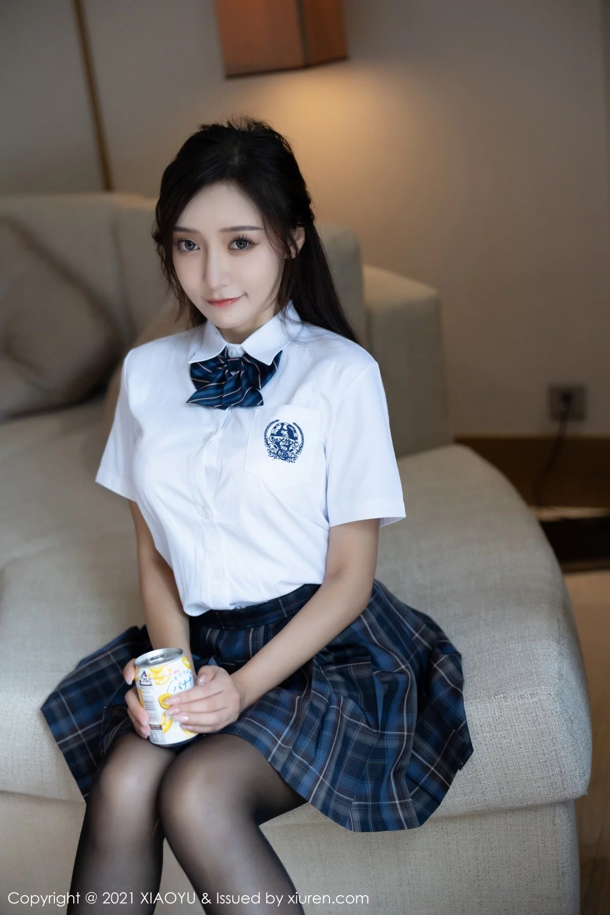 Xrmnw.Com[XiaoYu画语界]Vol.604_女神王馨瑶yanni私房JK制服主题半脱露白色蕾丝内衣诱惑写真81P