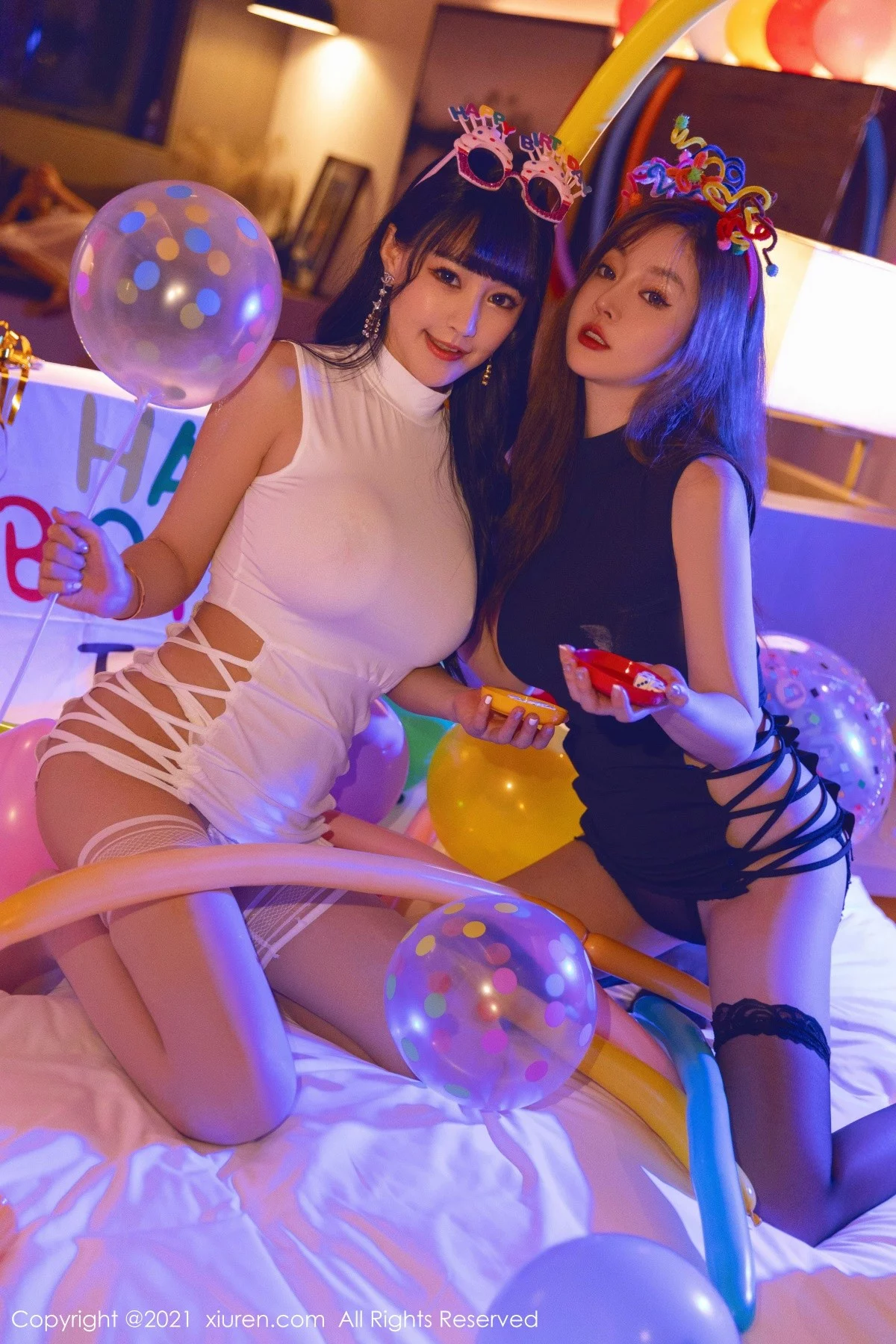 Xrmnw.Com[XiuRen秀人网]No.4025_女神王雨纯＆朱可儿生日party主题私房暗色灯光下撩人诱惑写真98P