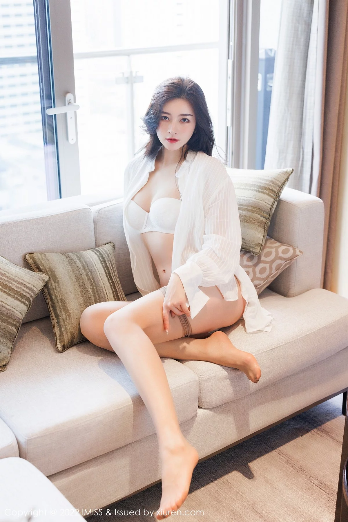 Xrmnw.Com[IMISS爱蜜社]Vol.656_气质美女Vanessa脱典雅服饰露性感白色内衣秀完美身材诱惑写真60P