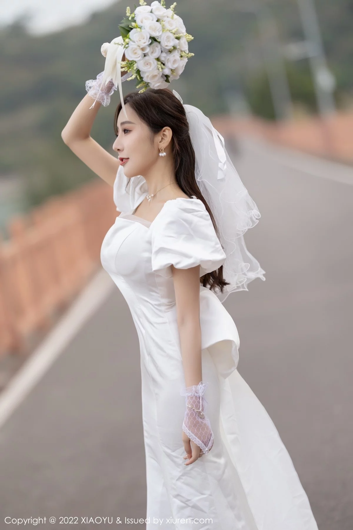 Xrmnw.Com[XiaoYu画语界]Vol.733_女神王馨瑶yanni惠州旅拍脱白婚纱礼裙露白色蕾丝内衣诱惑写真70P