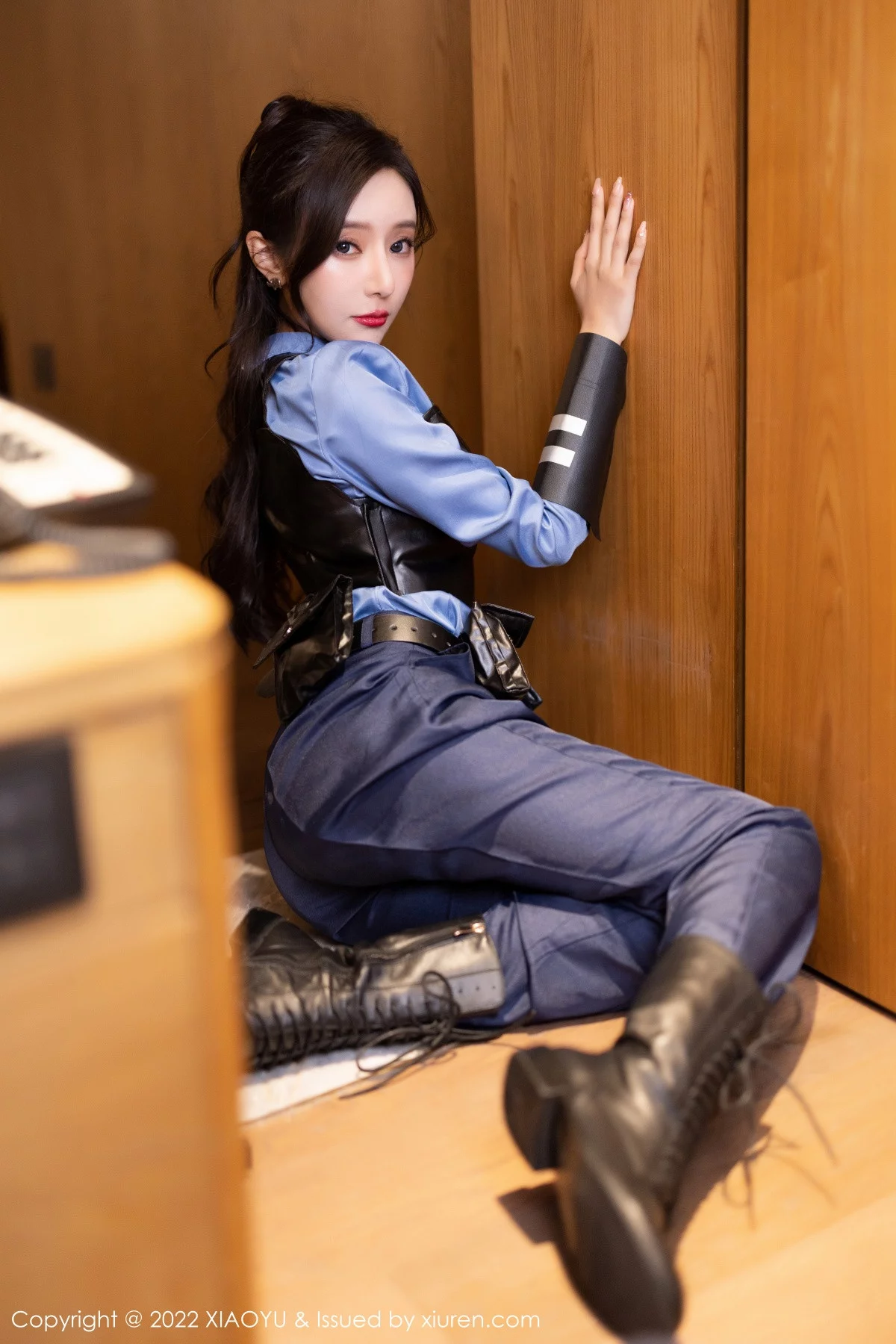 Xrmnw.Com[XiaoYu画语界]Vol.929_女神王馨瑶yanni脱蓝色女警官制服露黑色蕾丝内衣完美诱惑写真80P