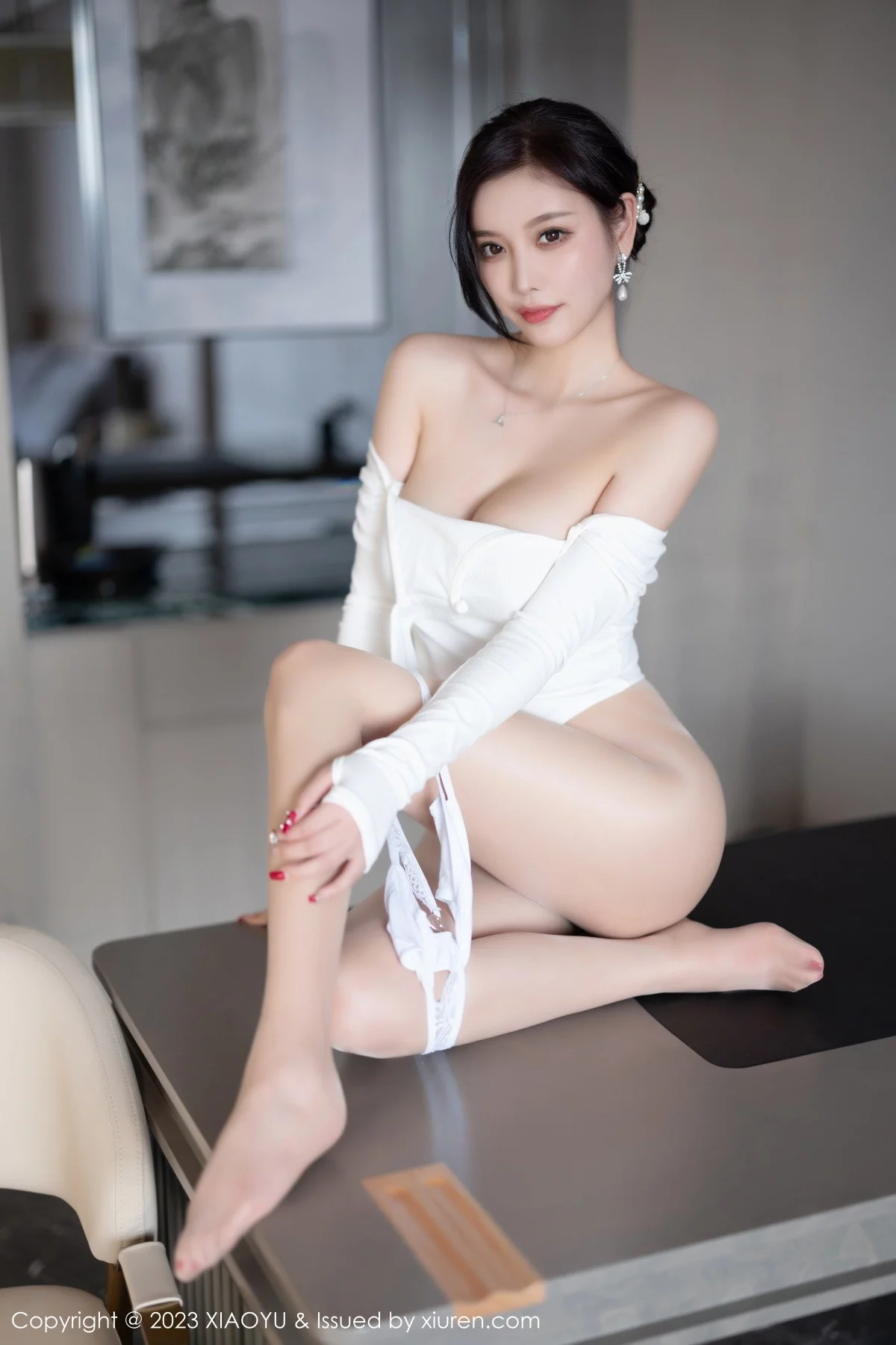 Xrmnw.Com[XiaoYu画语界]Vol.965_女神杨晨晨Yome白色上衣配淡红长裙露吊坠内衣完美诱惑写真91P