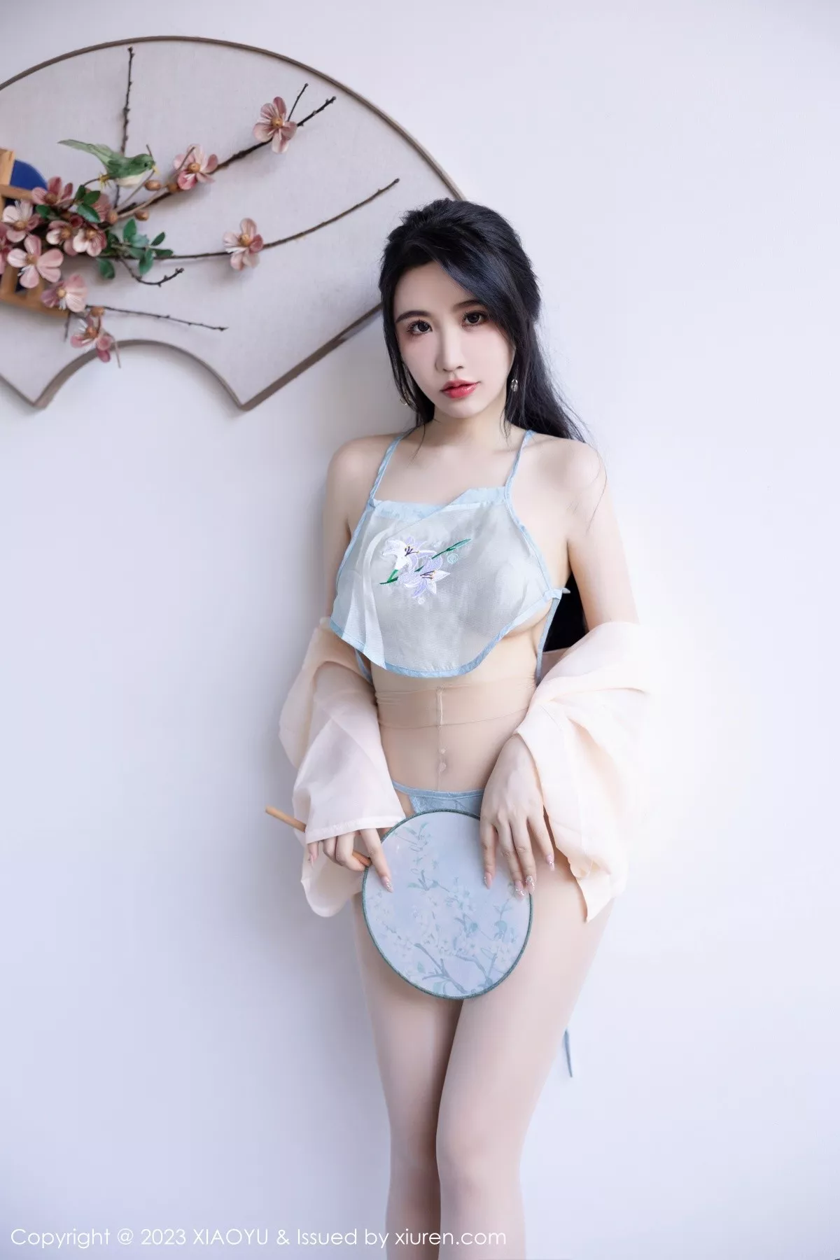 Xrmnw.Com[XiaoYu画语界]Vol.1057_女神Cherry樱桃酱淡蓝古装服饰配超薄肉丝秀惹火身材诱惑写真81P