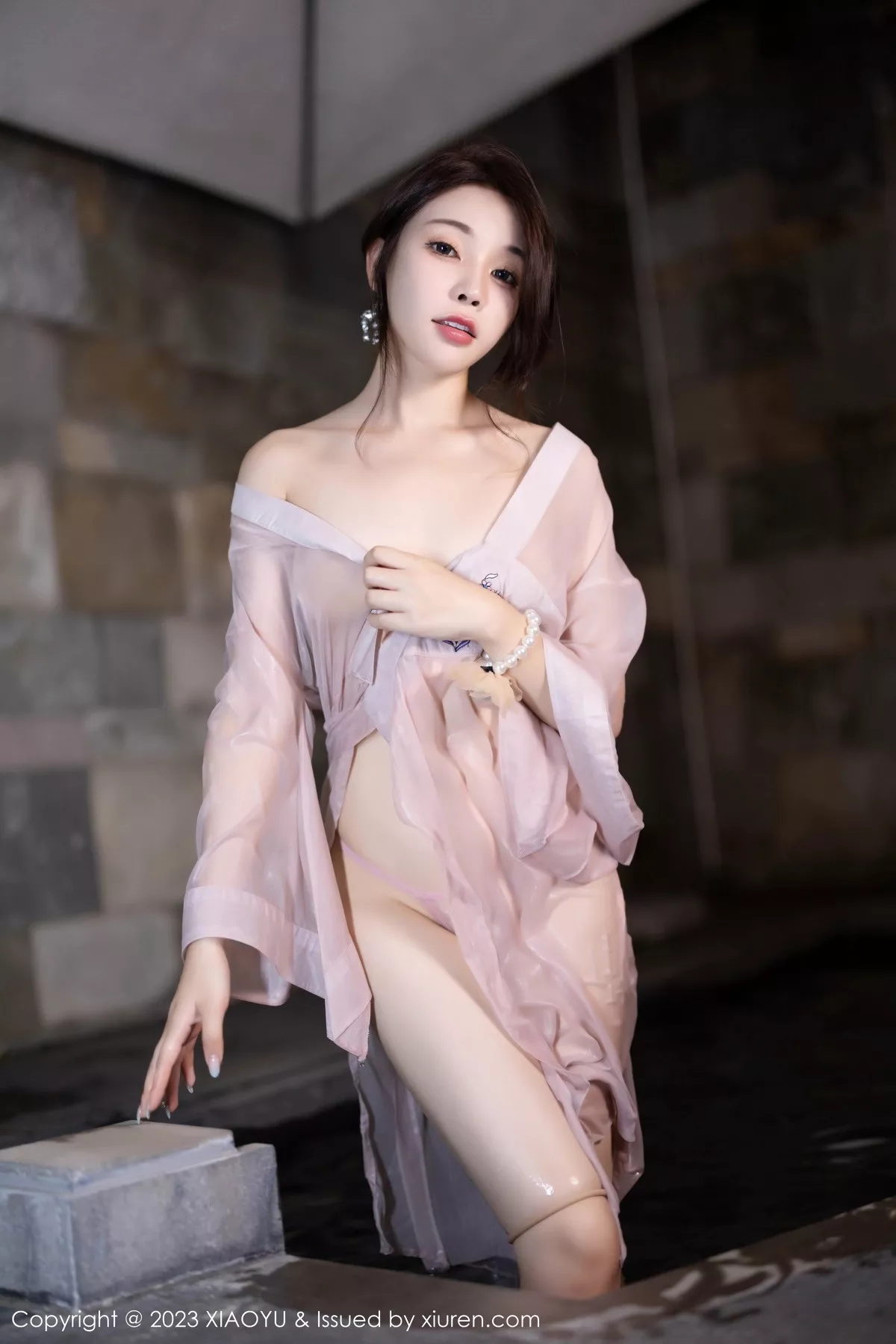 Xrmnw.Com[XiaoYu画语界]Vol.1076_女神徐莉芝Booty性感轻透薄纱服配超薄肉丝秀曼妙身姿诱惑写真84P