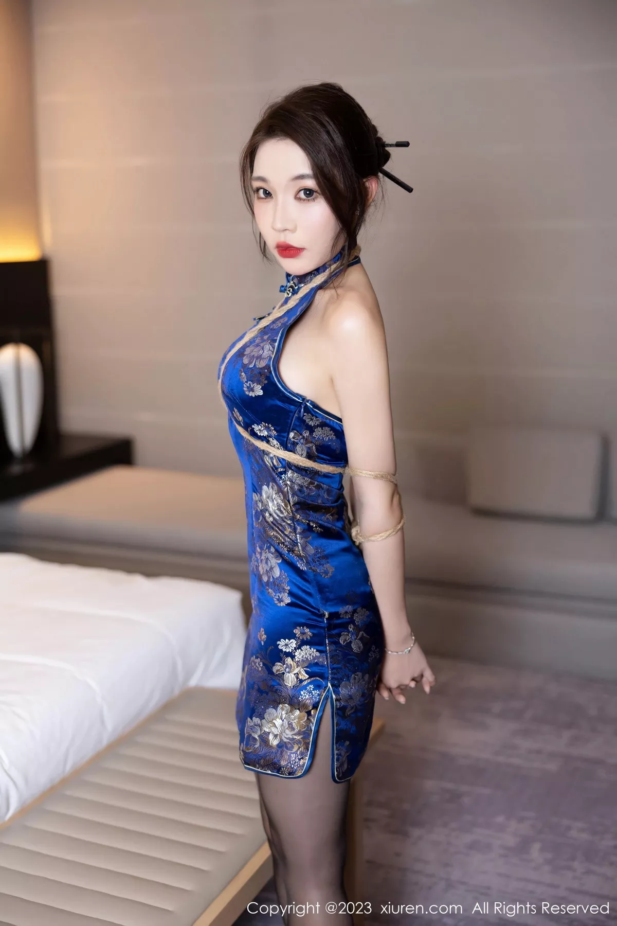 Xrmnw.Com[XiuRen秀人网]No.7453_女神徐莉芝Booty蓝色旗袍服饰+黑色情趣服秀曼妙身姿诱惑写真91P