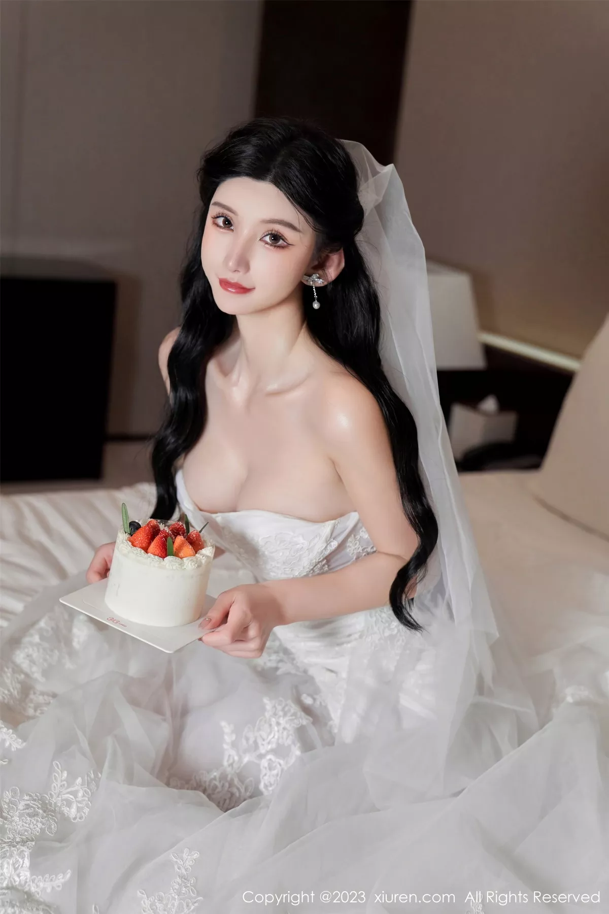 Xrmnw.Com[XiuRen秀人网]No.7463_女神周于希Sally性感白色婚纱+白色蕾丝情趣服饰完美诱惑写真100P