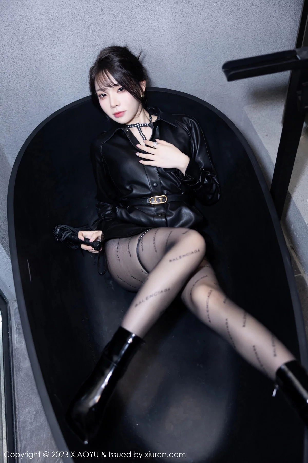 Xrmnw.Com[XiaoYu画语界]Vol.1172_女神徐莉芝Booty性感黑色薄纱情趣服饰配黑网格袜极致魅惑写真84P