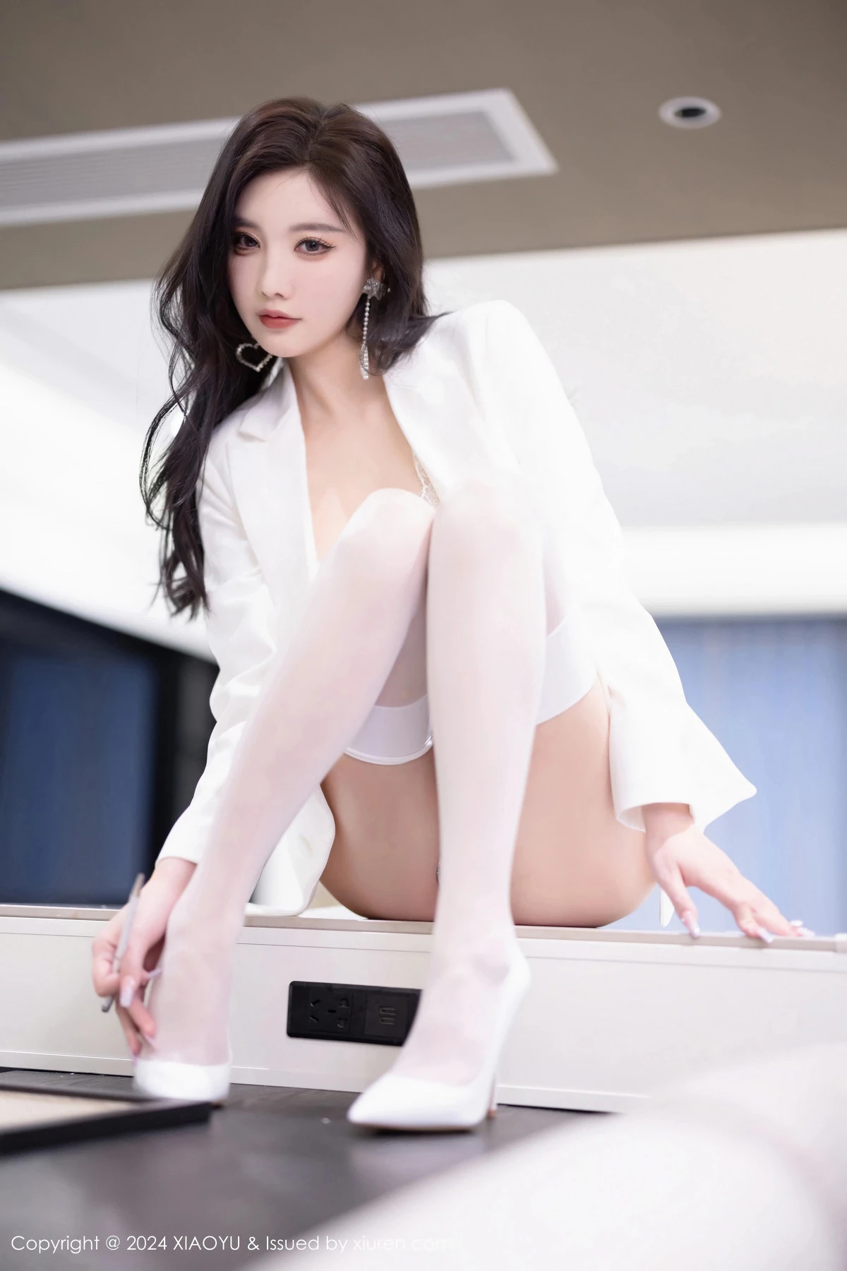 Xrmnw.Com[XiaoYu画语界]Vol.1238_女神杨晨晨Yome性感白色情趣内衣配白丝袜秀完美身材诱惑写真81P